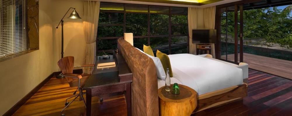 content/hotel/Jumeirah Vittaveli/Accommodation/2 Bedroom Beach Suite with Pool/JumeirahVittaveli-Acc-2BBeachSuite-03.jpg